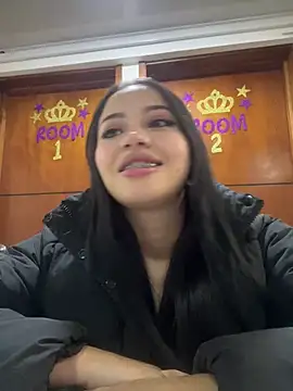 Snapshot of abbymnd chatting on December 10, 9:43 pm abbymnd online show from December 10, 9:43 pm