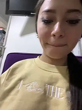 Snapshot of abbymnd chatting on February 19, 7:17 am abbymnd online show from February 19, 7:17 am