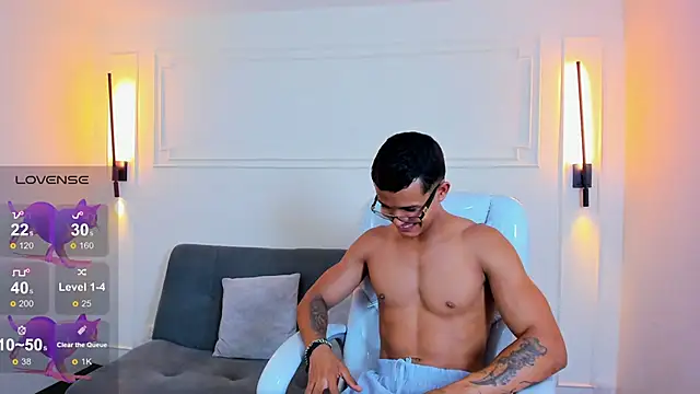 Paradise boy s online show from March 4, 6:03 pm