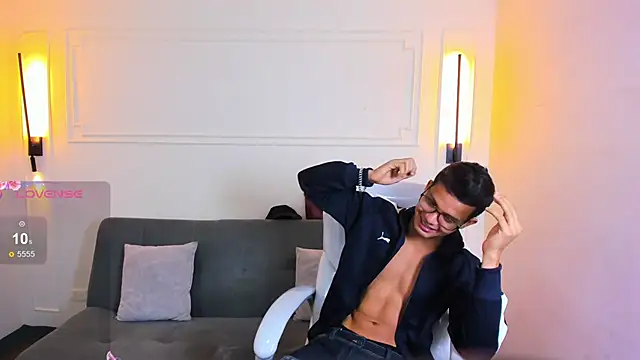 Paradise boy s online show from April 17, 2:31 pm