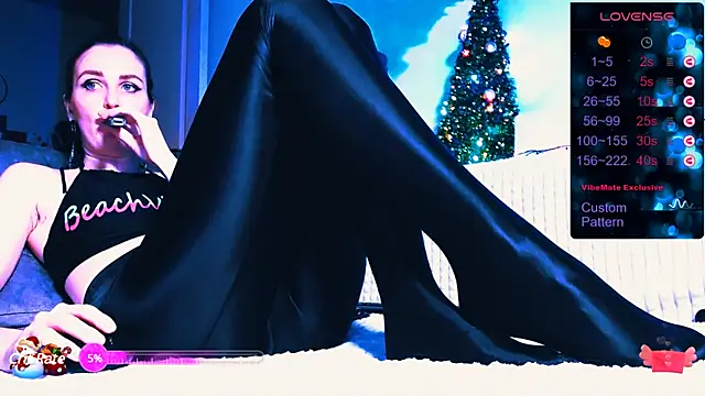 Lina Owl online show from December 20, 7:28 pm