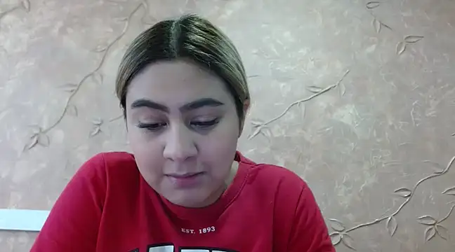 Snapshot of Miabonnett_ chatting on February 24, 12:05 pm Miabonnett online show from February 24, 12:05 pm