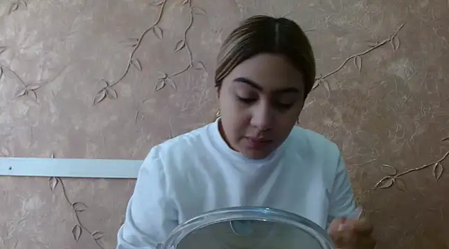 Snapshot of Miabonnett_ chatting on March 3, 12:05 pm Miabonnett online show from March 3, 12:05 pm