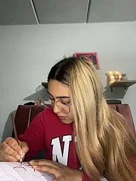 Snapshot of Miabonnett_ chatting on March 11, 10:53 pm Miabonnett online show from March 11, 10:53 pm