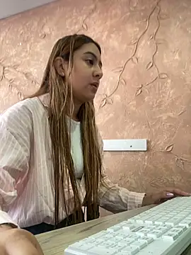 Snapshot of Miabonnett_ chatting on September 15, 11:54 am Miabonnett online show from September 15, 11:54 am