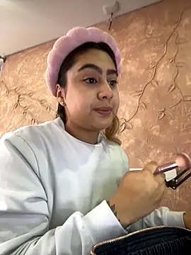 Snapshot of Miabonnett_ chatting on October 8, 12:14 pm Miabonnett online show from October 8, 12:14 pm