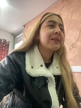 Snapshot of Miabonnett_ chatting on October 30, 12:06 pm Miabonnett online show from October 30, 12:06 pm