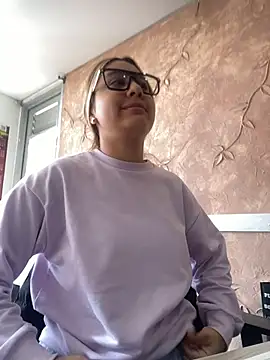 Snapshot of Miabonnett_ chatting on December 14, 1:05 pm Miabonnett online show from December 14, 1:05 pm