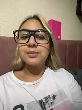 Miabonnett  online show from April 21, 12:12 am