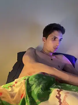 CamiloXx04 online show from April 22, 4:15 am