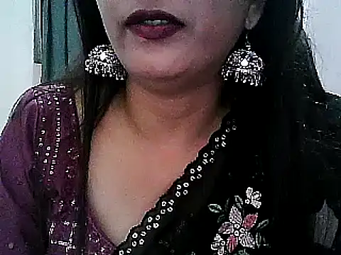 Snapshot of Model-Tanya chatting on February 2, 4:54 pm Model-Tanya online show from February 2, 4:54 pm