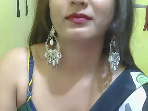 Snapshot of Model-Tanya chatting on February 10, 7:47 am Model-Tanya online show from February 10, 7:47 am