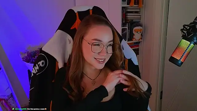 Emili1- online show from March 10, 1:32 pm