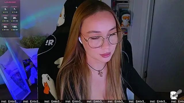 Emili1- online show from January 16, 1:37 pm