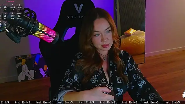 Emili1- online show from July 8, 9:36 am