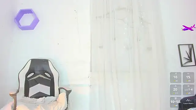  RedMoon online show from October 25, 8:47 pm