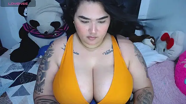 Snapshot of Fernanda_Big_Boobs chatting on July 23, 9:35 pm Fernanda Big Boobs online show from July 23, 9:35 pm