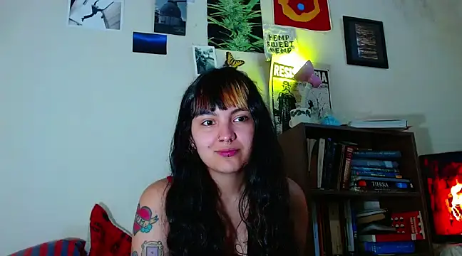 Snapshot of sweetiee_mary chatting on February 14, 4:41 pm sweetiee mary online show from February 14, 4:41 pm