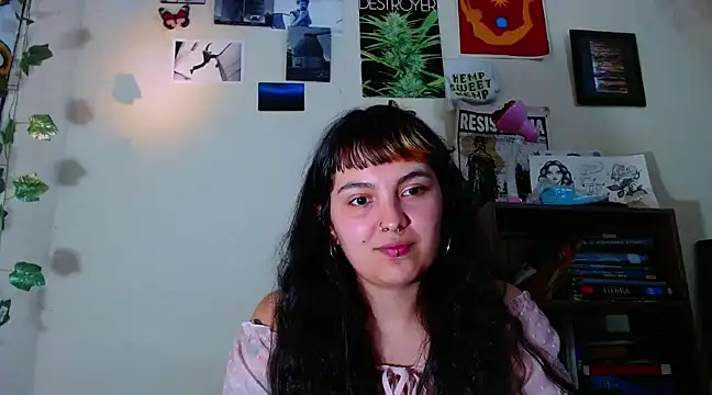 Snapshot of sweetiee_mary chatting on March 1, 4:04 am sweetiee mary online show from March 1, 4:04 am