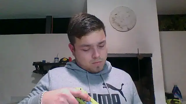 Snapshot of DirtyRcride chatting on December 9, 6:01 am DirtyRcride online show from December 9, 6:01 am