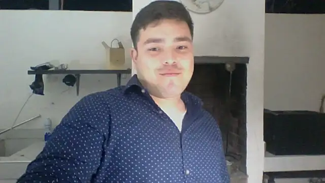 Snapshot of DirtyRcride chatting on December 21, 5:36 am DirtyRcride online show from December 21, 5:36 am