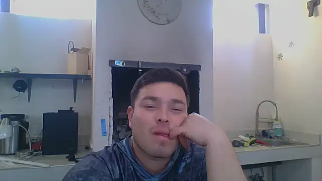 Snapshot of DirtyRcride chatting on December 22, 11:09 pm DirtyRcride online show from December 22, 11:09 pm