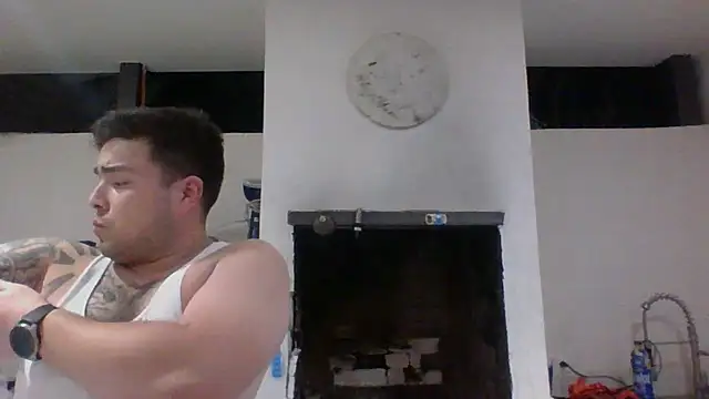 Snapshot of DirtyRcride chatting on December 25, 2:14 am DirtyRcride online show from December 25, 2:14 am