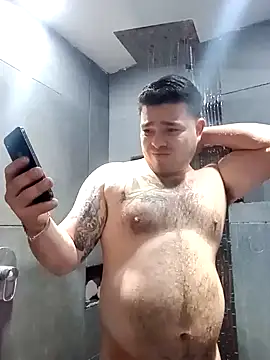 Snapshot of DirtyRcride chatting on December 28, 8:25 pm DirtyRcride online show from December 28, 8:25 pm