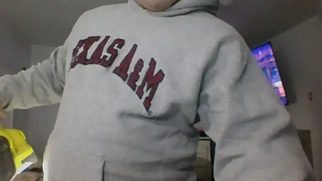 Snapshot of DirtyRcride chatting on January 9, 2:07 pm DirtyRcride online show from January 9, 2:07 pm