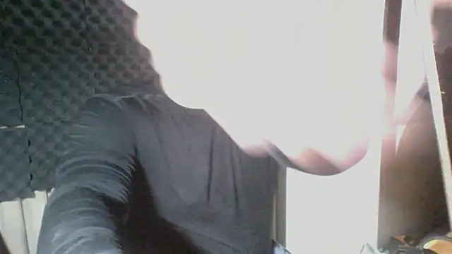 Snapshot of DirtyRcride chatting on March 1, 6:35 am DirtyRcride online show from March 1, 6:35 am