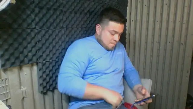 Snapshot of DirtyRcride chatting on March 9, 4:27 am DirtyRcride online show from March 9, 4:27 am