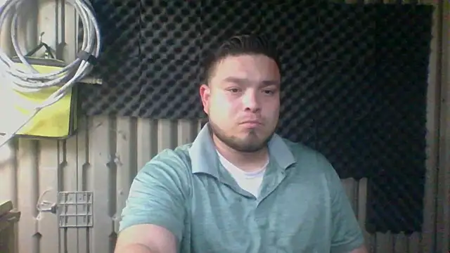 Snapshot of DirtyRcride chatting on March 21, 4:49 am DirtyRcride online show from March 21, 4:49 am