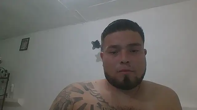 Snapshot of DirtyRcride chatting on October 16, 8:32 pm DirtyRcride online show from October 16, 8:32 pm