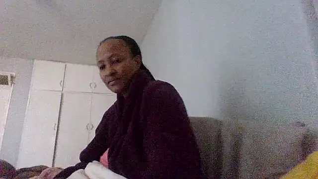 BabeAssXX online show from March 20, 5:23 am