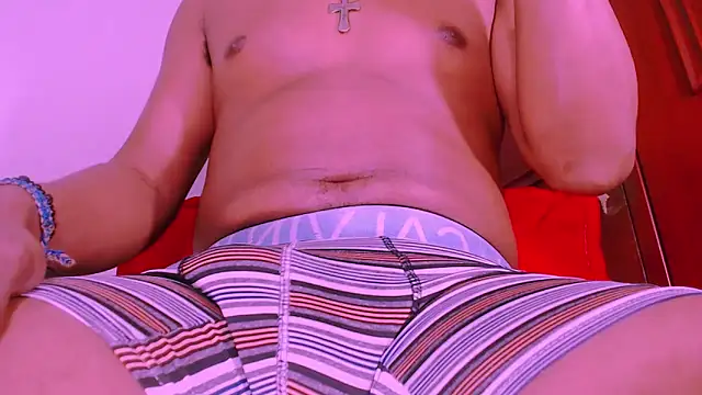 Snapshot of bigballsfullfu chatting on November 20, 11:04 pm bigballsfullfu online show from November 20, 11:04 pm