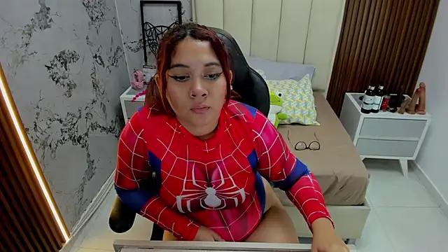 MADISON ROWAN1 online show from November 19, 3:17 am