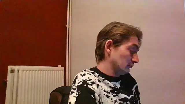 Snapshot of Wesleymodel chatting on January 17, 8:45 pm Wesleymodel online show from January 17, 8:45 pm