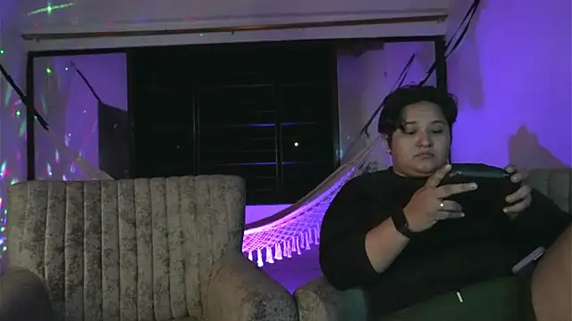 little-Emma online show from March 22, 1:31 am