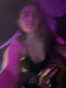 Snapshot of emilysue1 chatting on March 22, 9:02 am emilysue1 online show from March 22, 9:02 am