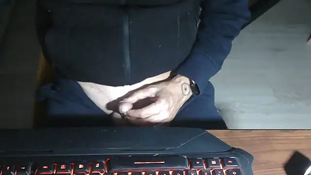 Adri gard online show from November 11, 9:15 pm