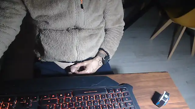 Adri gard online show from March 11, 9:32 pm