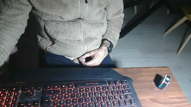 Adri gard online show from April 2, 8:17 pm