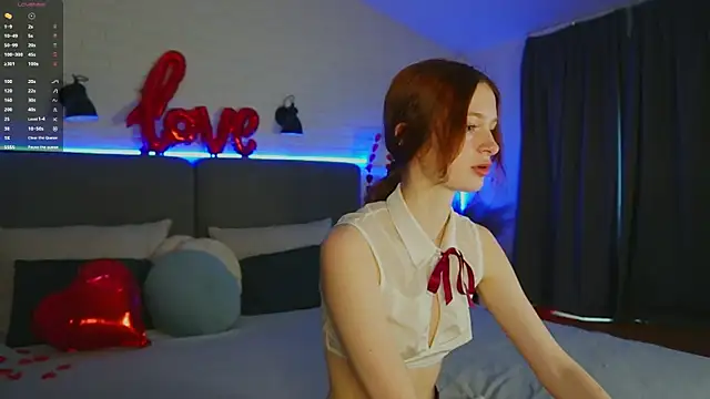 Viola  moon online show from February 16, 1:05 pm