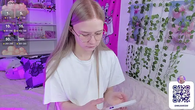 Milia Parker online show from February 2, 1:55 am