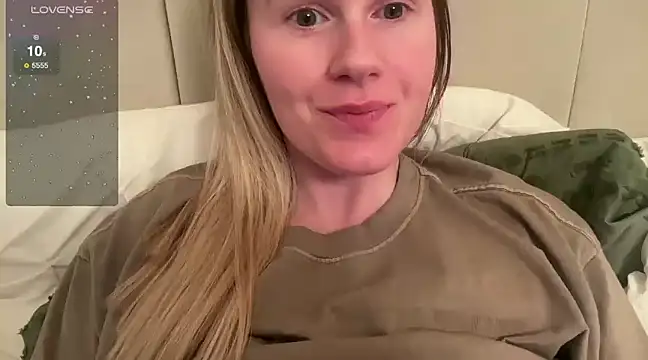 redheadrosie69 online show from March 11, 8:09 pm