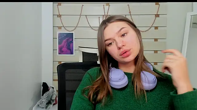 Josephine Kiss online show from February 4, 7:22 pm