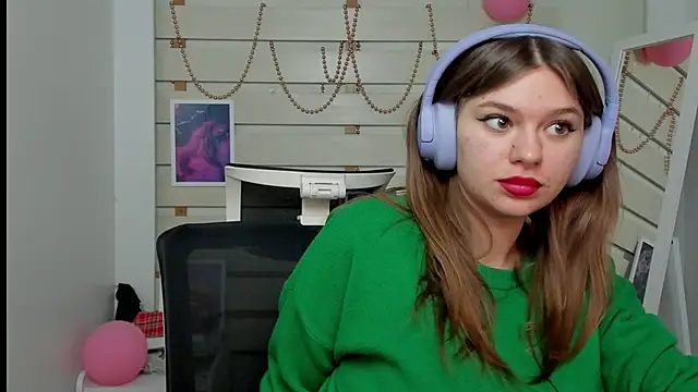 Josephine Kiss online show from February 27, 10:37 am