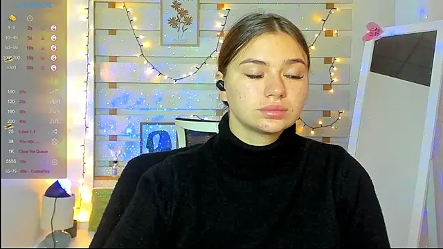 Josephine Kiss online show from October 15, 1:00 pm