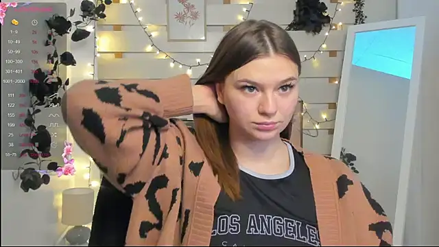 Josephine Kiss online show from March 9, 1:26 pm