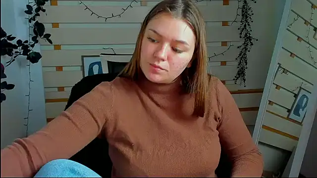 Josephine Kiss online show from April 18, 7:12 am